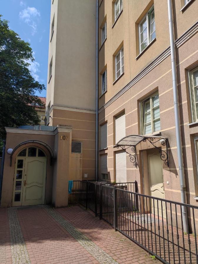 Apartament Przy Fontannie Neptuna Gdansk Exterior photo
